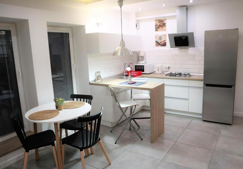 Apartamenty Marianska 103 Racibórz Buitenkant foto